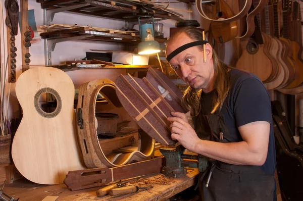 Luthier