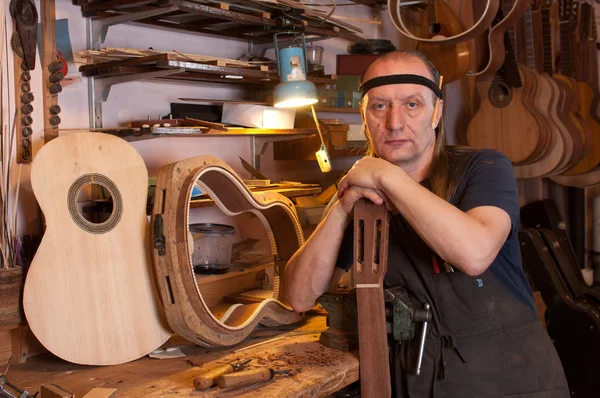 Luthier