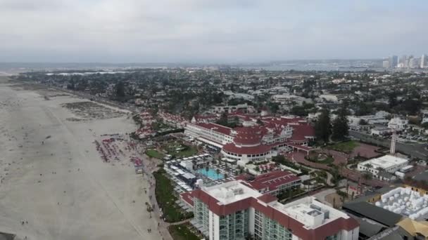 Widok z lotu ptaka na hotel Del Coronado, San Diego, Kalifornia, USA — Wideo stockowe