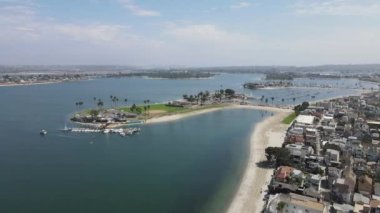 San Diego, California 'daki Mission Bay' in havadan görüntüsü. ABD.