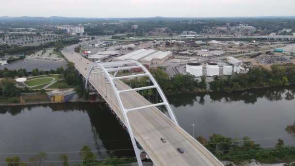 Luftaufnahme des Cumberland River in Nashville, Tennessee, USA — Stockvideo