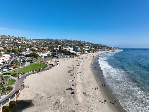 Widok z lotu ptaka na wybrzeże Laguna Beach, Kalifornia, USA — Zdjęcie stockowe