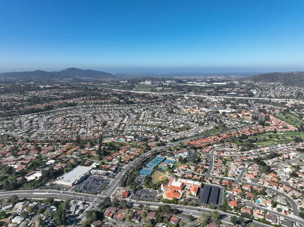 Vista aérea barrio de clase media en el sur de California, Estados Unidos — Foto de Stock