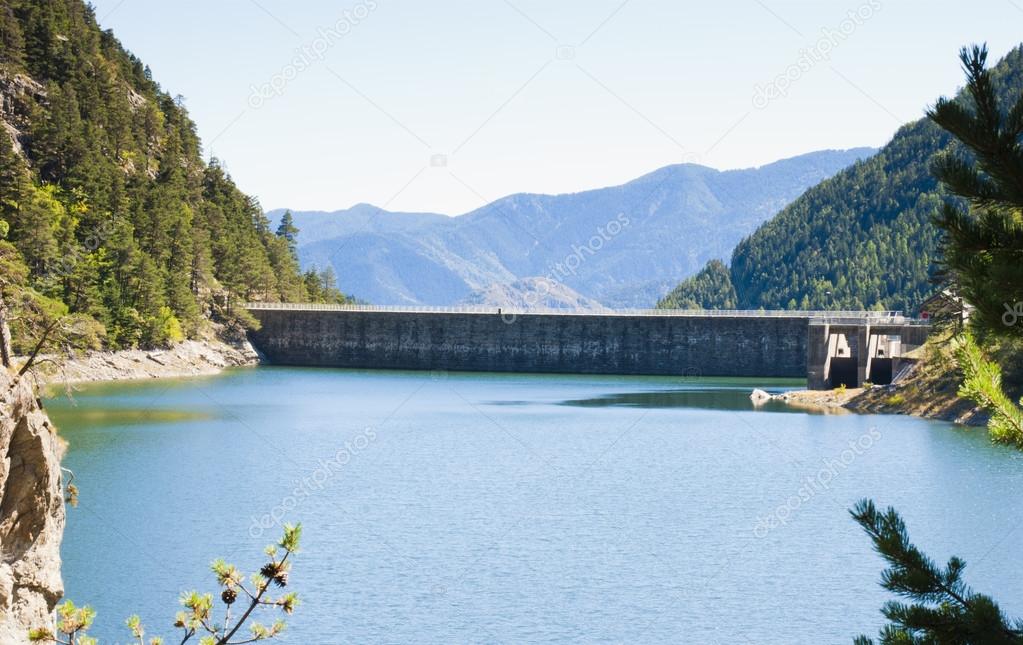 Concrete dam wall of Valley of Marvels