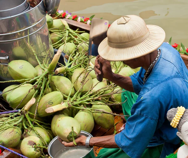 Vente de noix de coco — Photo