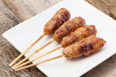 Kızarmış domuz eti.