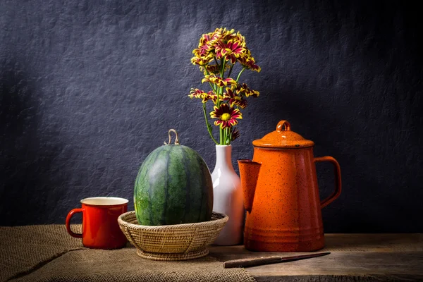 紅茶ポットのある静物 — ストック写真