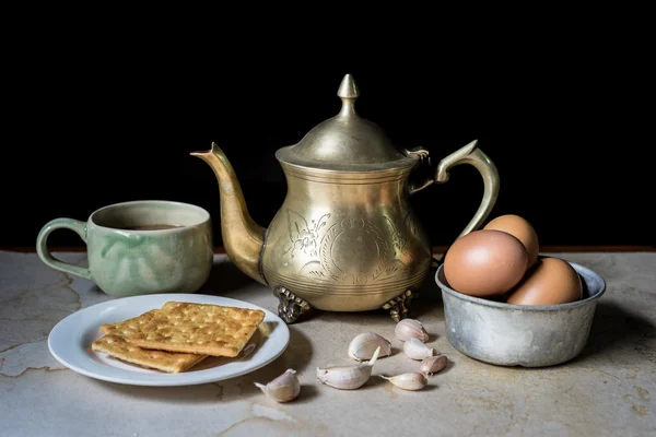 Bodegón con una cafetera vieja — Foto de Stock