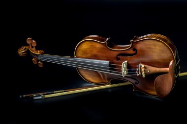 Classic violin clipart