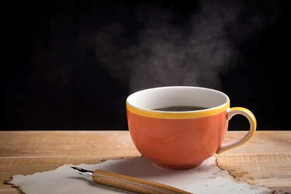 Horká káva s proudem — Stock fotografie