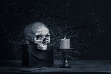 Natürmort kara büyü