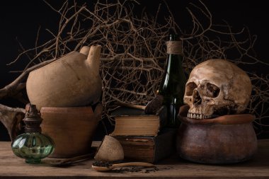 Natürmort kara büyü