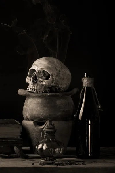 Natürmort kara büyü