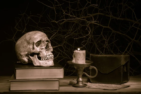 Natürmort kara büyü