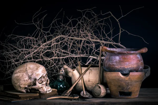 Natürmort kara büyü