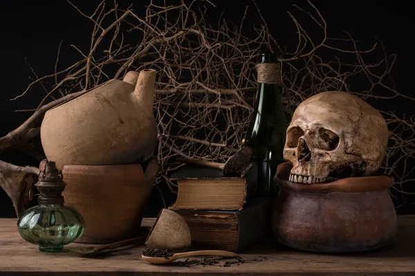 Natürmort kara büyü