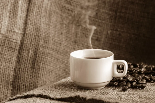 Taza de café con humo — Foto de Stock