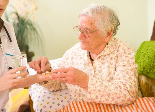 Medications for an old woman — Stock Photo, Image