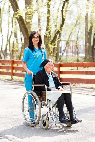 Arzt und Patient — Stockfoto