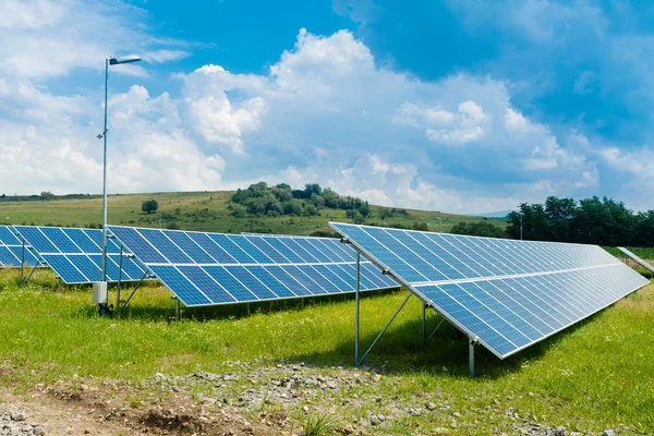 Obnovitelná solární energie — Stock fotografie