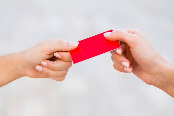 Einkaufen und bezahlen — Stockfoto