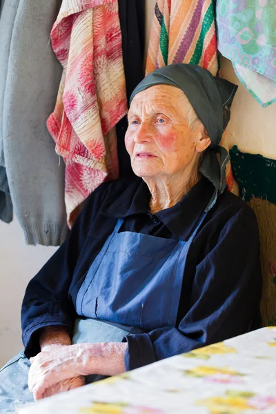 Ηλικιωμένη γυναίκα — Φωτογραφία Αρχείου