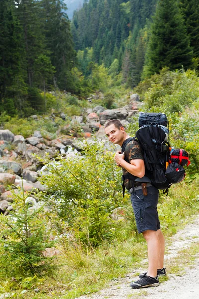 Uomo in viaggio — Foto Stock