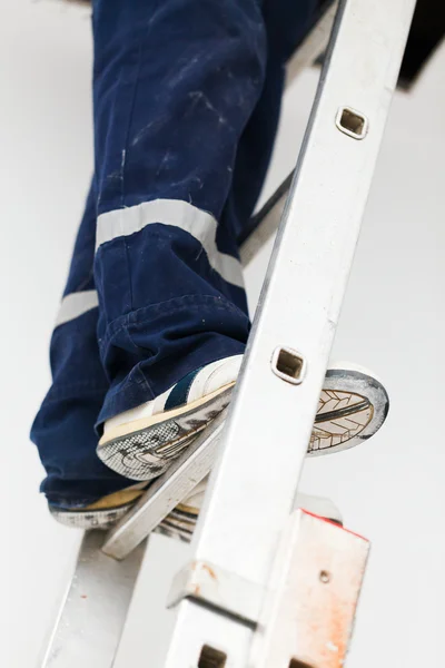 Handyman on Ladder — Stock Photo, Image