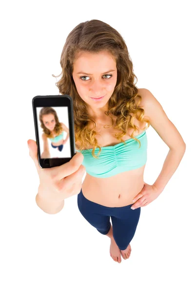 Adolescente tomando selfie — Foto de Stock