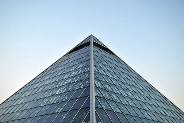 Muttart vinterträdgård pyramid i edmonton alberta Stockfoto