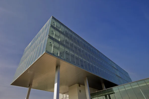 Modern bina kümeleme daireler ve ticari alanlarda