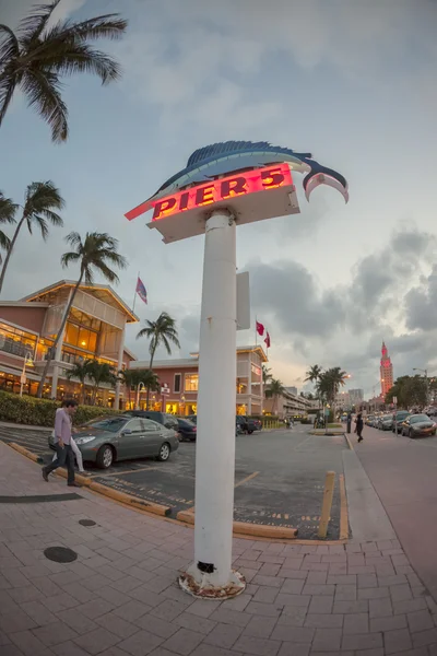Pier 5, Miami