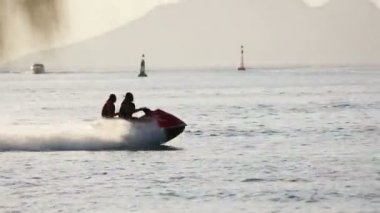 hızlı jet ski