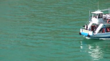 turistik gezi teknesi