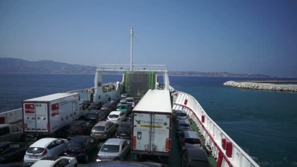 Ferry completely full of vehicles — Stock Video