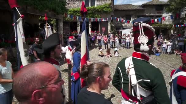 Patriotismo durante uma comemoração histórica da Revolução Francesa — Vídeo de Stock