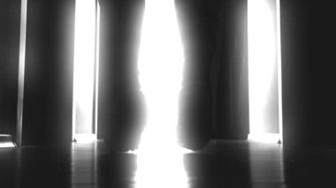 siluet bir stadyumdan getting bir futbolcu