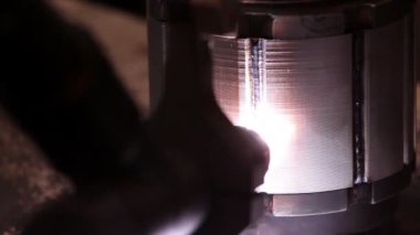 ağır sanayi - kaynak robotu