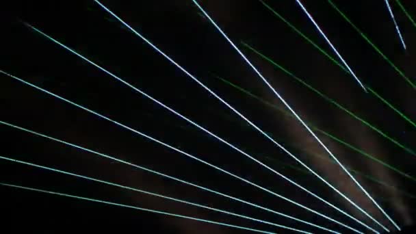 Spettacolo di luce laser al buio — Video Stock