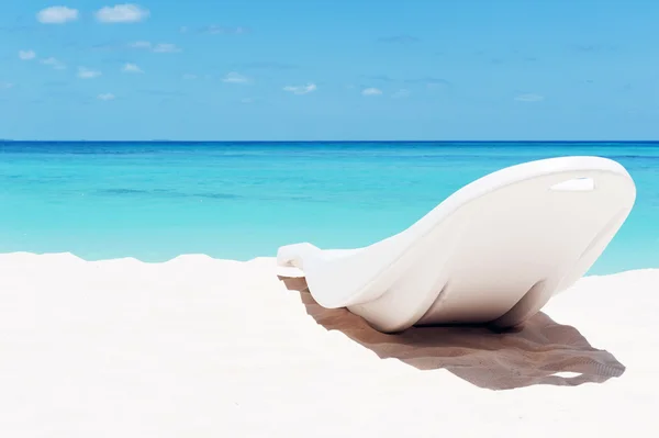 Strandkorb auf einer wunderschönen Insel — Stockfoto