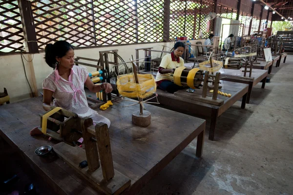 Girls works on silk factory — Stock Photo, Image