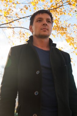 Genç adam.
