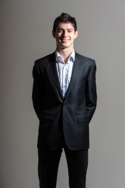 gülümseyen iş adamı