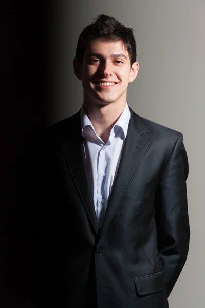 Smiling businessman — Stock Photo, Image