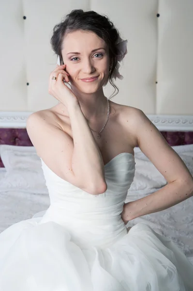 Happy smiling bride — Stock Photo, Image