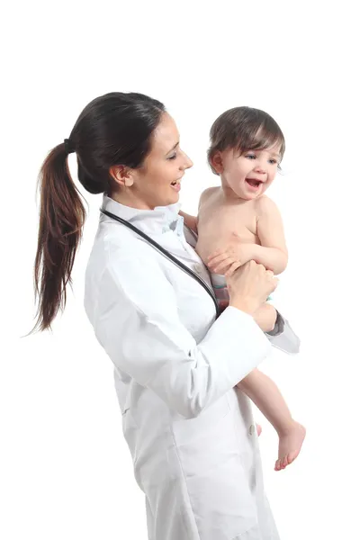 Hermosa doctora sosteniendo un bebé — Foto de Stock