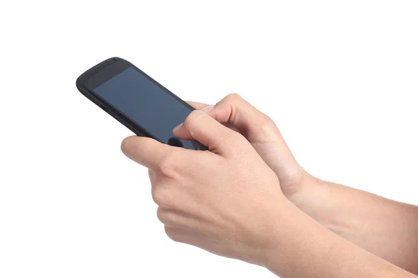 Mujer manos escribiendo en un teléfono móvil — Foto de Stock