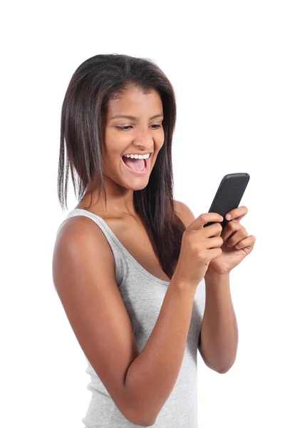Mooie vrouw blij met haar slimme telefoon — Stockfoto
