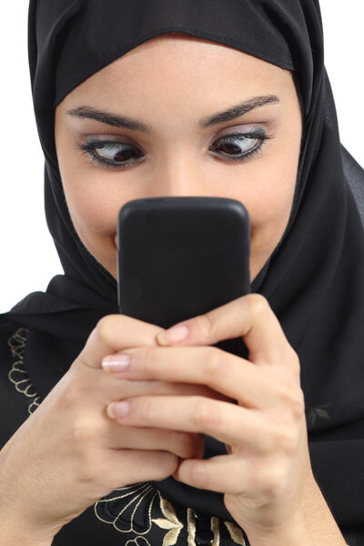 Arab woman addicted to the smartphone