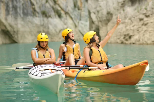 Woman Being Ignored Her Friends Kayak Day Summer Vacation — Stock Photo, Image